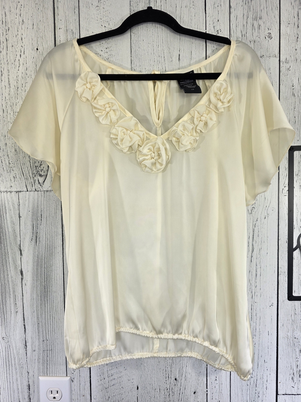 Thanx Collection Satin Rosette Flutter Sleeve Blouse Size L Date Night Going Out